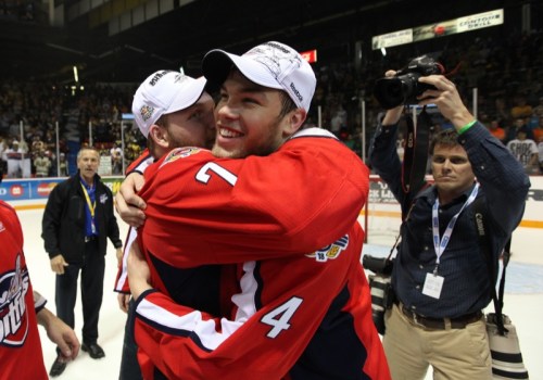 Tim Smith/Brandon Sun
Windsor Spitfires forward Taylor Hall, right, hugs teammate Adam Wallace after their second straight MasterCard Memorial Cup victory. Hall was named the tournament’s MVP for the second time.