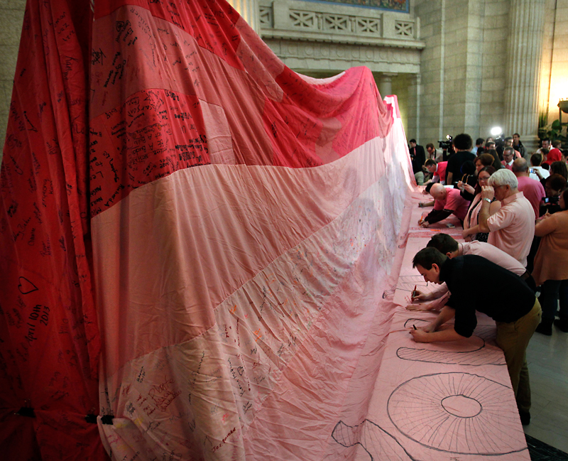 BU students blanket legislature with antibullying message Brandon Sun