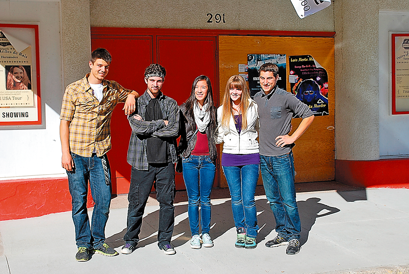 Submitted
“Amityville Theater” cast members Logan Russell, Kennie Benoit, Eva Kwok, Monèle LeStrat and Linden Baker pose in front of Neepawa’s Roxy Theatre, which is where the film is set. The movie will be playing this weekend (June 19-21) at the Roxy.