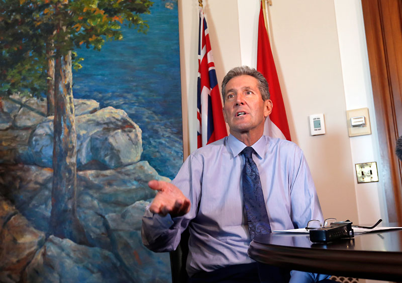 Wayne Glowacki/Winnipeg Free Press
Opposition Leader Brian Pallister announces his plan for energy efficiency on Tuesday.