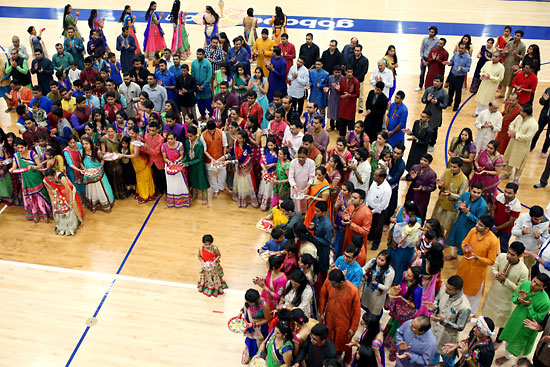 Tim Smith/The Brandon Sun
Hundreds of people attended Navratri celebrations at the Brandon University Healthy Living Centre on Sunday evening.