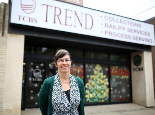 Tim Smith/The Brandon Sun
Pamela Foster, owner of Trend Collection and Bailiff Services, has recently moved her business from The Town Centre to 921 Rosser Ave.