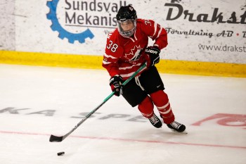 Joel Ford/Hockey Canada
Halli Krzyzaniak of Neepawa is with the national women’s development hockey team at the Nations Cup.