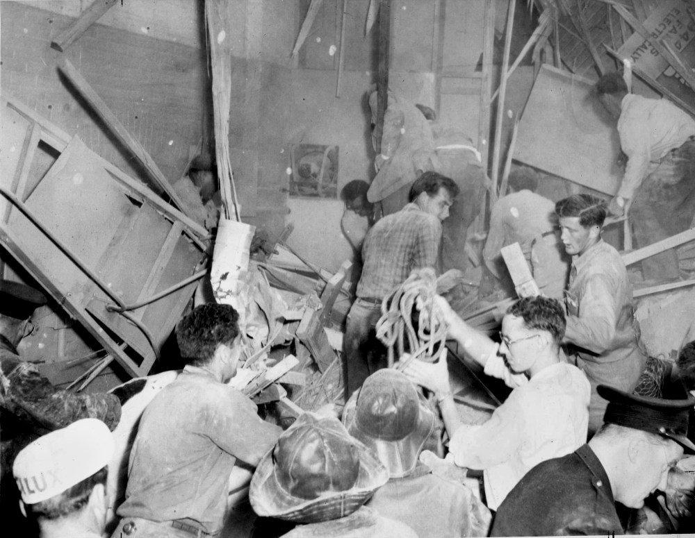 Jack Tennant/The Brandon Sun
A photo of the rescue efforts at the Manitoba Power Commission steam plant after an explosion on Sept. 13, 1957.