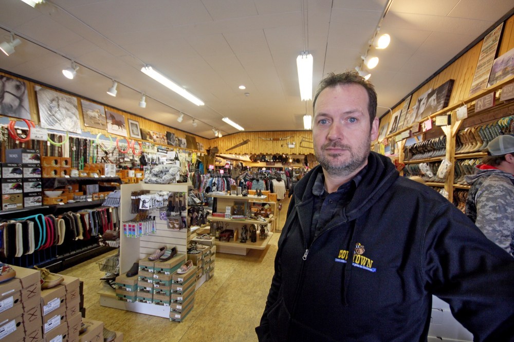 Tyler Clarke/The Brandon Sun
Brandon Cowtown franchise co-owner Mo Lafreniere is seen in the shop, which is poised sell a lot of jeans and shirts this Christmas season.