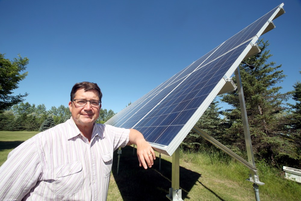 Tyler Clarke/The Brandon Sun
Dan Mazier, pictured next to the in-ground solar panels he had installed on his property near Forrest, resigned as president of the Keystone Agricultural Producers on Friday to declare that he is seeking nomination for the Conservative Party of Canada’s Dauphin-Swan River-Neepawa constituency.