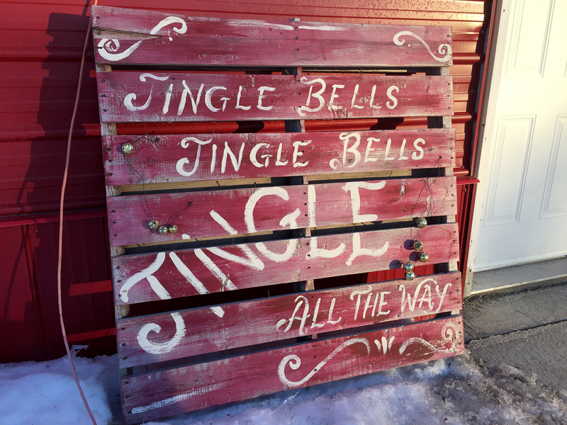 One of the handmade signs Tracey Currie has made from old pallet wood. (Submitted)