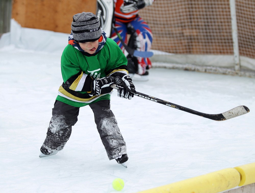 Backyard rinks being put to good use – Brandon Sun