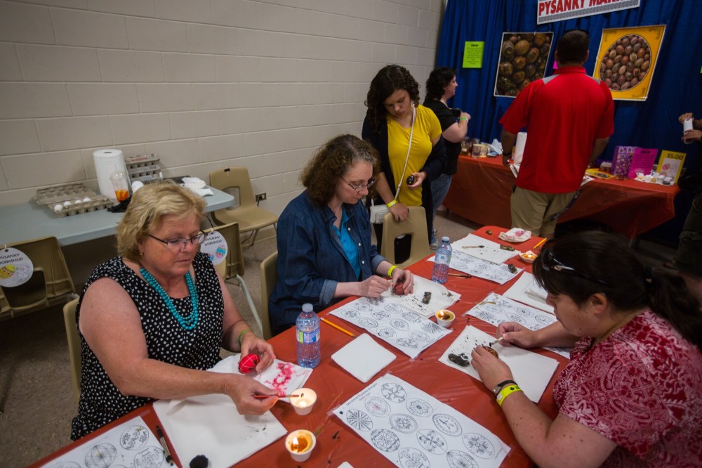 Chelsea Kemp/The Brandon Sun
Lydia Oleksandriw and Marie Foster participate in egg decorating on Sunday.