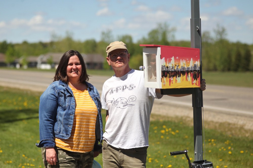 Tyler Clarke/The Brandon Sun
Errin and Clint Witherspoon are seen at the free little art gallery they created on Braecrest Drive in Brandon.