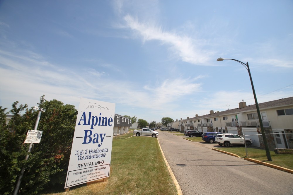 Tyler Clarke/The Brandon Sun
The block of Alpine Bay, consisting of townhouses, where Canada Post decided in May they will no longer deliver mail. Residences on the facing street have also been affected.