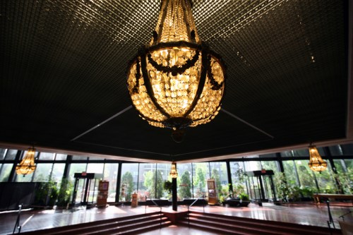 Grant Hamilton / Brandon Sun
Four ornate crystal chandeliers — prominent standouts in this modernist environment — hang over the sunken foyer in city hall. They were rescued from the main dining room of the Prince Edward Hotel, which once stood just two blocks away.