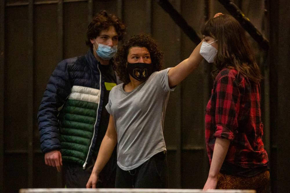 Chelsea Kemp/The Brandon Sun
Loewen (centre) directs Patrick Jonas and Moon Carter-McDermott during Saturday's stage combat workshop.