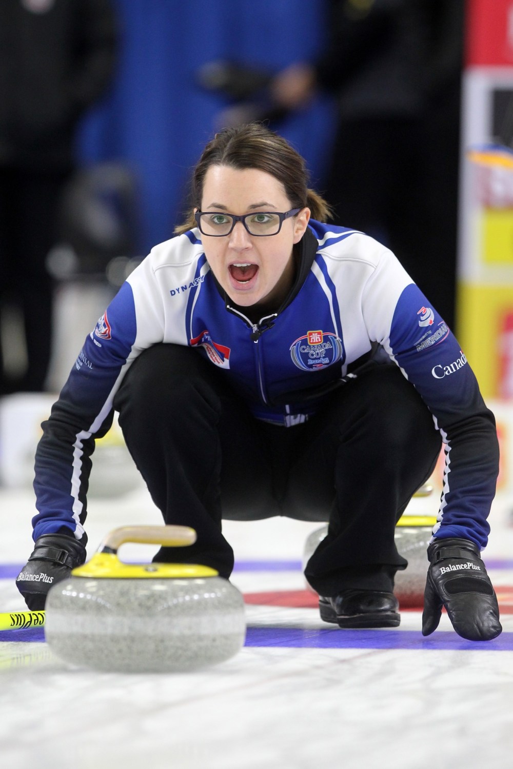 Tim Smith/The Brandon Sun
After two losses Wednesday, Edmonton's Val Sweeting collected a pair of victories at the Home Hardware Canada Cup of Curling at Westman Place on Thursday and is threat to make the playoffs.