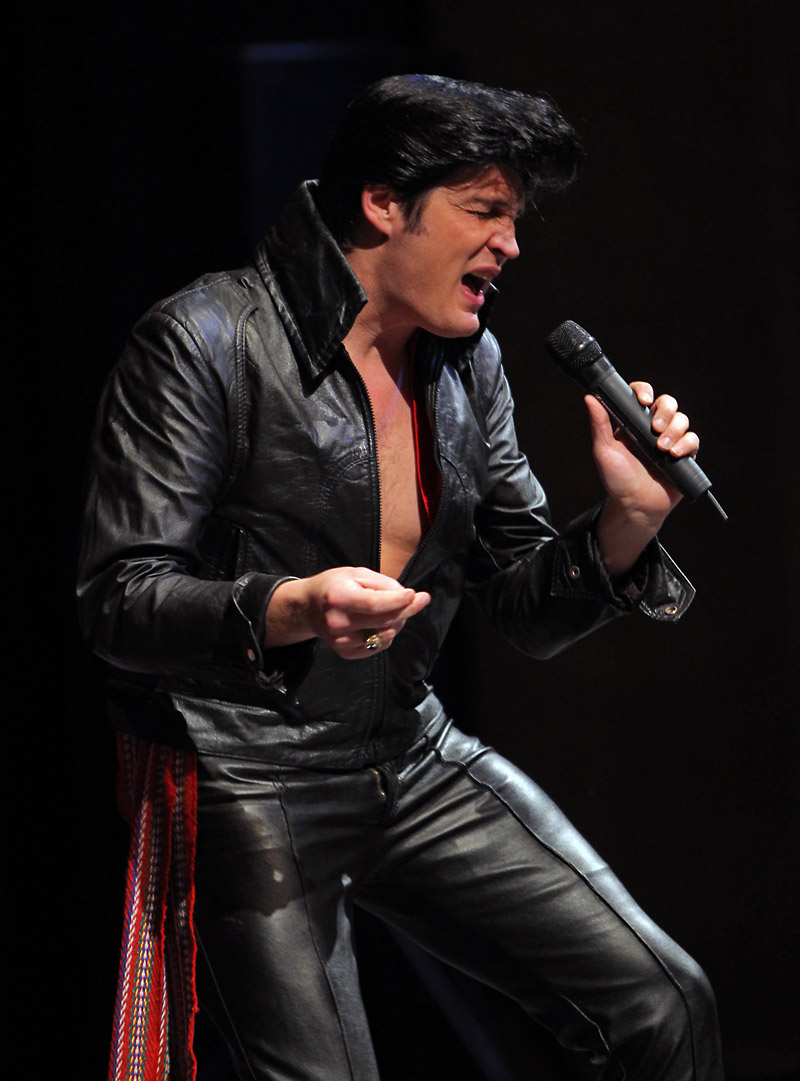 File photo
Eric Gustafson performs at the Western Manitoba Centennial Auditorium in Brandon. Gustafson, a tribute artist who often tours concert halls, cruise ships and churches as Elvis Presley, has found his “little piece of heaven” in Roblin.