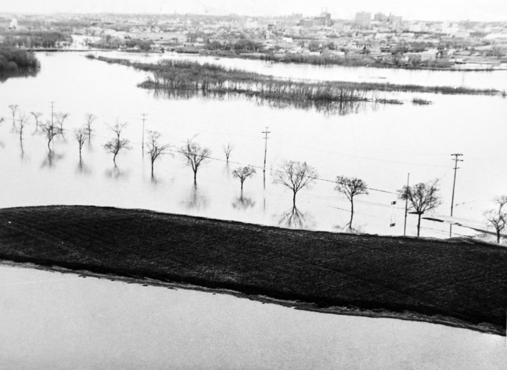 IN PICTURES The Flood of 1976 Brandon Sun