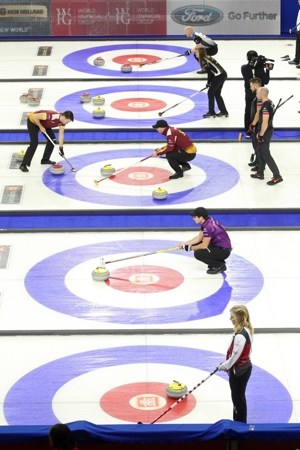 Tim Smith/Brandon Sun
The afternoon draw of the Home Hardware Canada Cup of Curling takes place on Wednesday.