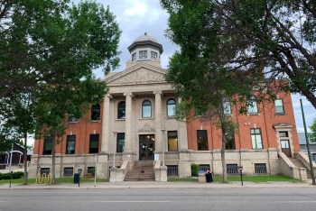 Matt Goerzen/The Brandon SunThe Brandon Courthouse as seen from Princess Avenue.