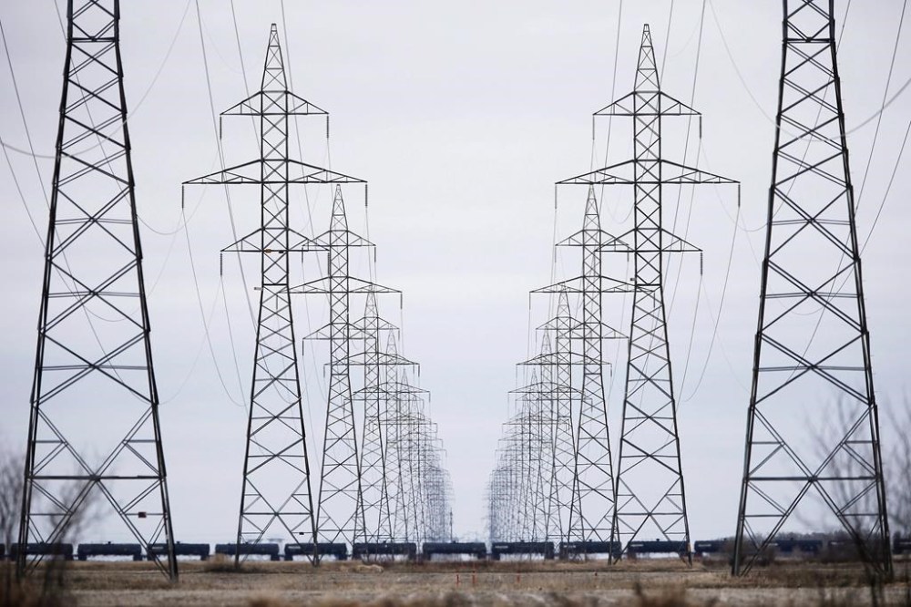 Manitoba Hydro power lines. (File)