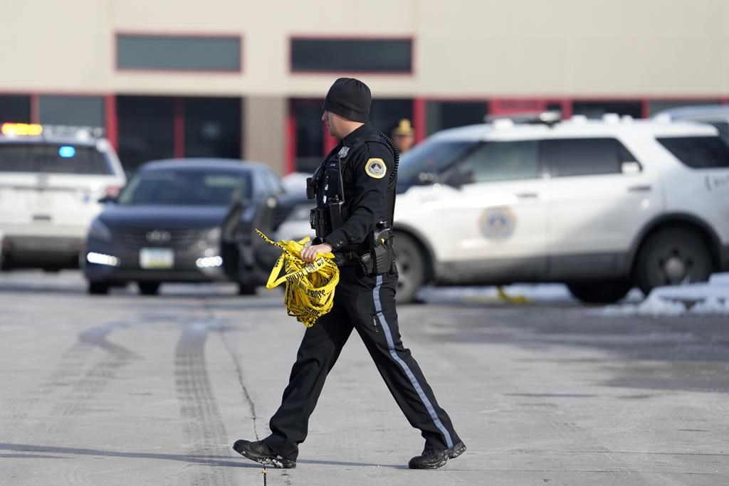 Police: 2 students killed, man hurt in Des Moines shooting – Brandon Sun