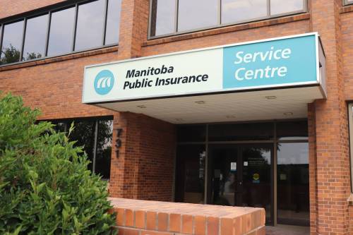 The power outage disrupted some services at the Manitoba Public Insurance Service Centre on First Street. (Kyle Darbyson/The Brandon Sun files)