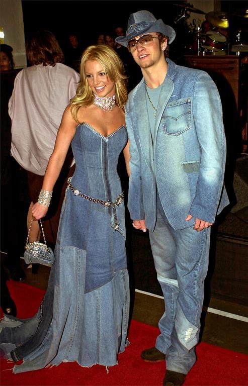 FILE - Britney Spears, left, and Justin Timberlake arrive at the 28th Annual American Music Awards in Los Angeles on Jan. 8, 2001. Spears' memoir