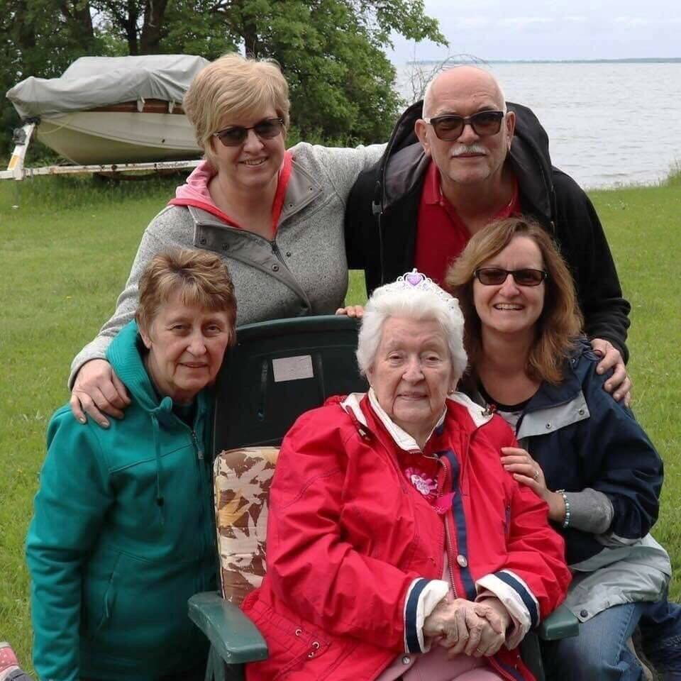 At 93, Shirley Whyte (seated) is surrounded by her four children. From left, Barb, Carol, Bob and Sandy. (Submitted)