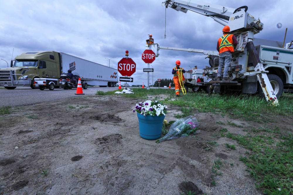 The corner of the Trans-Canada Highway and Highway 5 near Carberry is an intersection that was poorly designed from the get-go, and poorly maintained, Dan Lett writes. (Winnipeg Free Press)