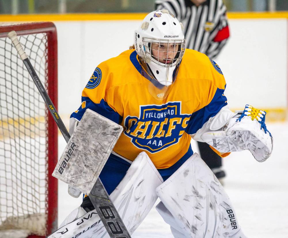 In 17 games this season with the Yellowhead Chiefs, veteran goalie Natalie Rampton has a 9-5-2-0 record, two shutouts, .924 save percentage and 2.28 goals-against-average (GAA). (Photo Zachary Peters)