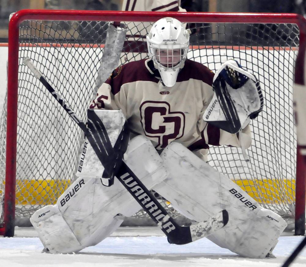 A study in concentration in the crease, Crocus Plainsmen rookie goalie Shelby Brown shares netminding duties with sophomore goaltender Kelsey Dell. In 15 games this season, she has a 6-6-1 record, allowing 64 goals on 375 shots. (Jules Xavier/The Brandon Sun)