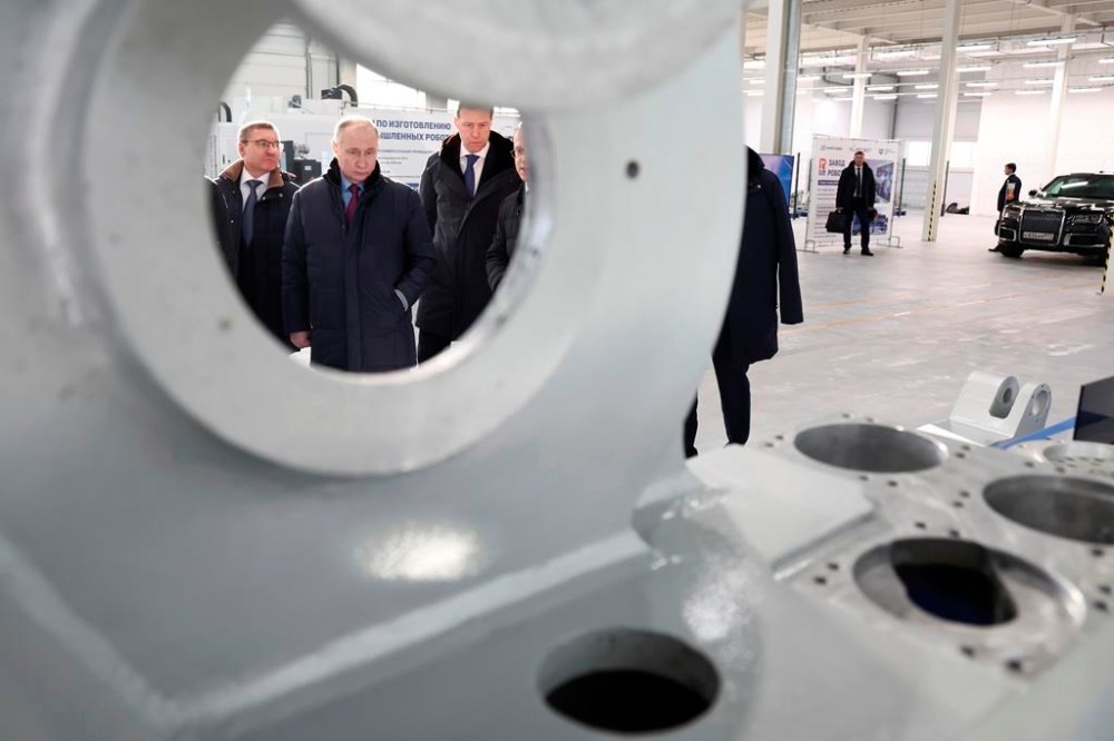 Canada's financial intelligence agency and European allies are highlighting attempts to export sensitive technology to Russia in violation of sanctions imposed against Moscow. Russian President Vladimir Putin looks at productions of the Chelyabinsk Forge-and-Press Plant in Chelyabinsk, Russia, Friday, Feb. 16, 2024. THE CANADIAN PRESS/AP-HO, Kremlin POOL, Sputnik, Alexander Kazakov