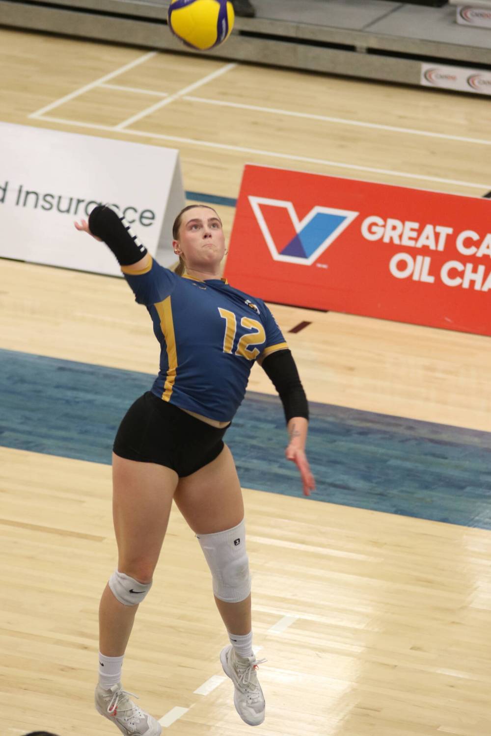 Brandon University outside hitter Avery Burgar attacks against the Mount Royal Cougars in Canada West women's volleyball action at the Healthy Living Centre on Saturday. (Thomas Friesen/The Brandon Sun)