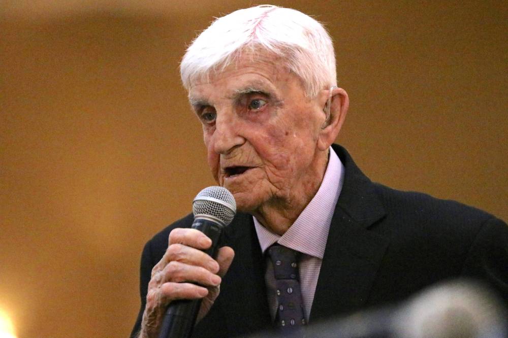 Glen Lawson speaks after he and Bill Fairbairn became the inaugural inductees into the Brandon Wheat Kings Hall of Fame during the team's Black and Gold Gala on last week at the Victoria Inn. (Perry Bergson/The Brandon Sun)