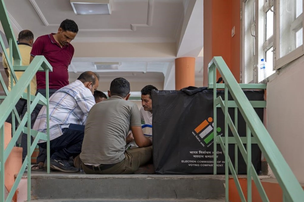 Voting ends in the last round of India’s election, a referendum on Modi