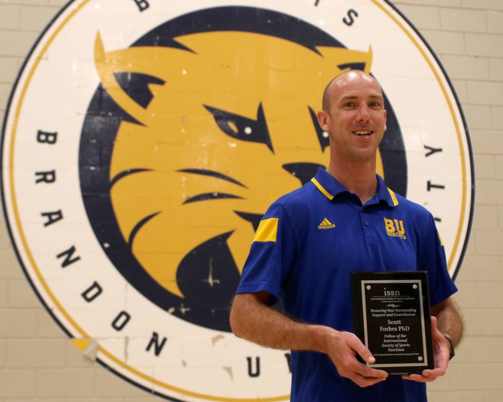 Brandon University professor Scott Forbes was awarded a fellowship in the International Society of Sports Nutrition earlier this month, one of only 40 people in the world to hold the title. (Thomas Friesen/Brandon Sun)