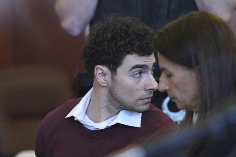Luigi Mangione appears in Manhattan Criminal court for his arraignment on state murder and terror charges in the killing of UnitedHealthcare CEO Brian Thompson, Monday, Dec. 23, 2024, in New York. (Curtis Means/Pool Photo via AP)