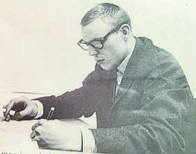 Charles Gordon is pictured here from his days working at the Brandon Sun. Now in his 80s, he will be invested as a member of the Order of Canada on Thursday for his career in journalism. (File)