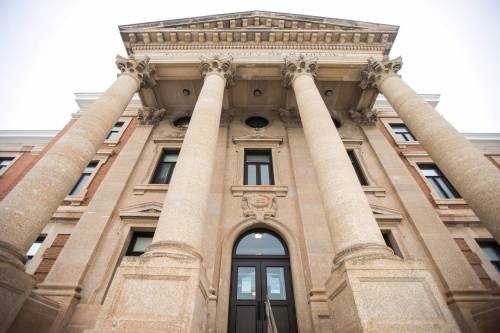The University of Manitoba administration building. An overhaul of U of M’s faculty of engineering is slated to be complete by the spring. (Winnipeg Free Press)
