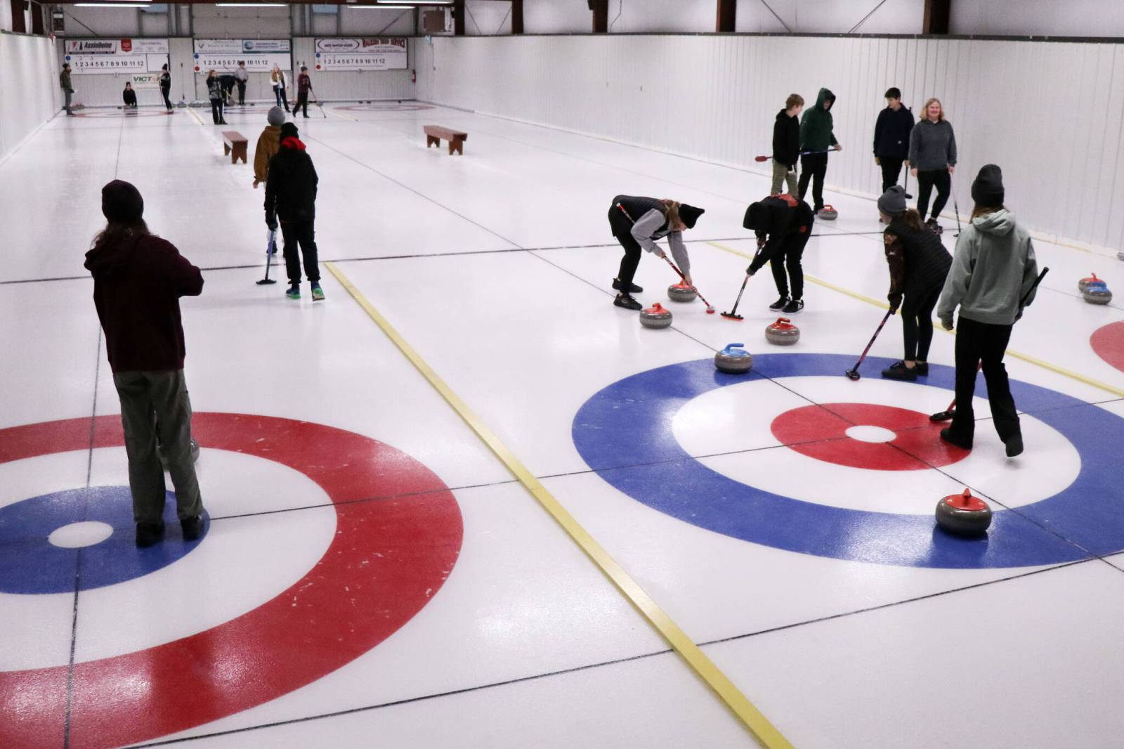 Program builds youth curling – Brandon Sun