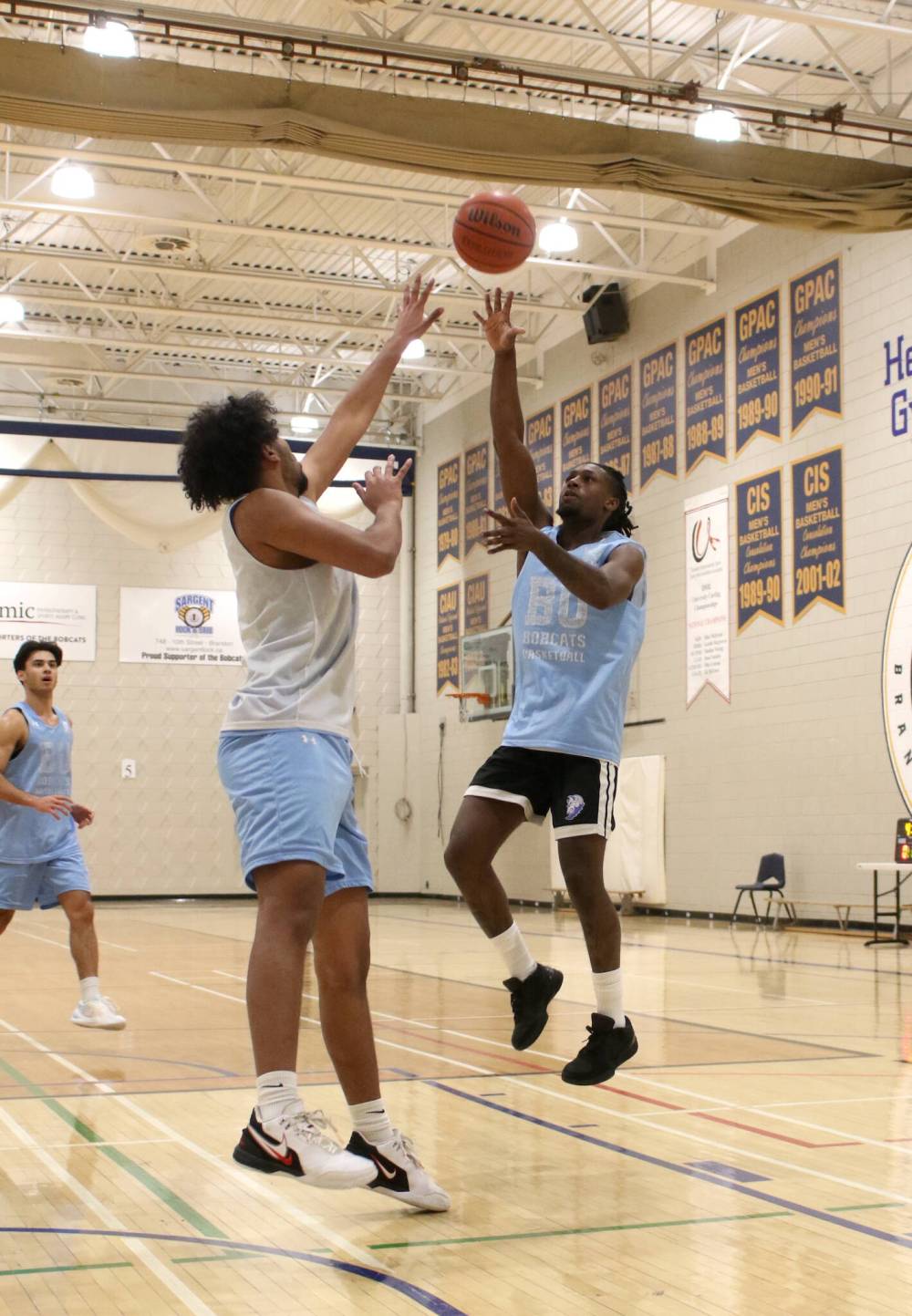 Dewayne Thompson shoots a floater during Brandon University men's basketball practice at Henry Champ Gymnasium on Wednesday. (Thomas Friesen/The Brandon Sun)