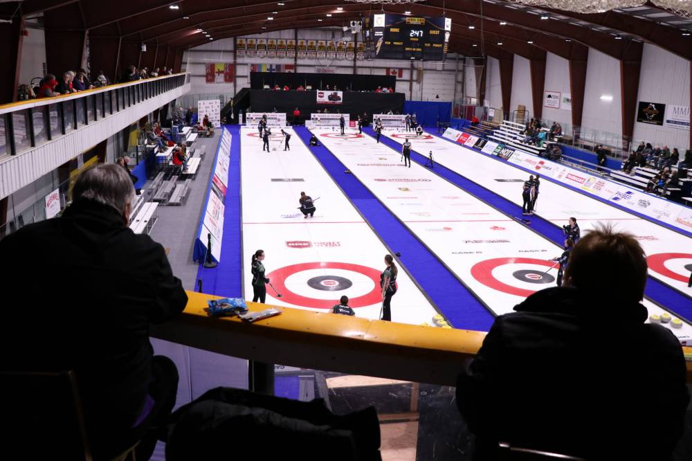 Spectators watch final preliminary round action at the RME Women of the Rings in Pilot Mound. (Matt Packwood/The Brandon Sun)