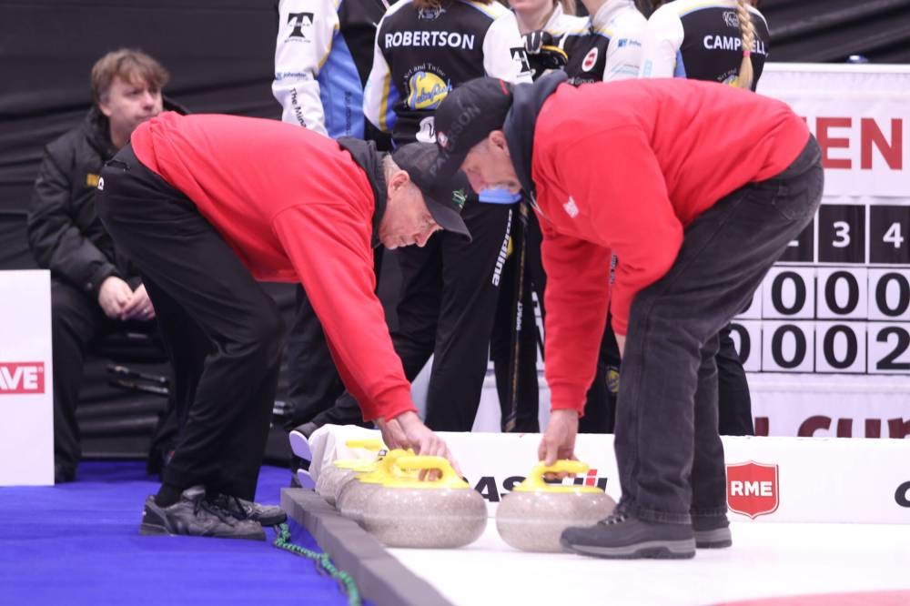 Volunteer duties extend from the ice to the canteen and everything in between at the RME Women of the Rings championship in Pilot Mound. (Matt Packwood/The Brandon Sun)