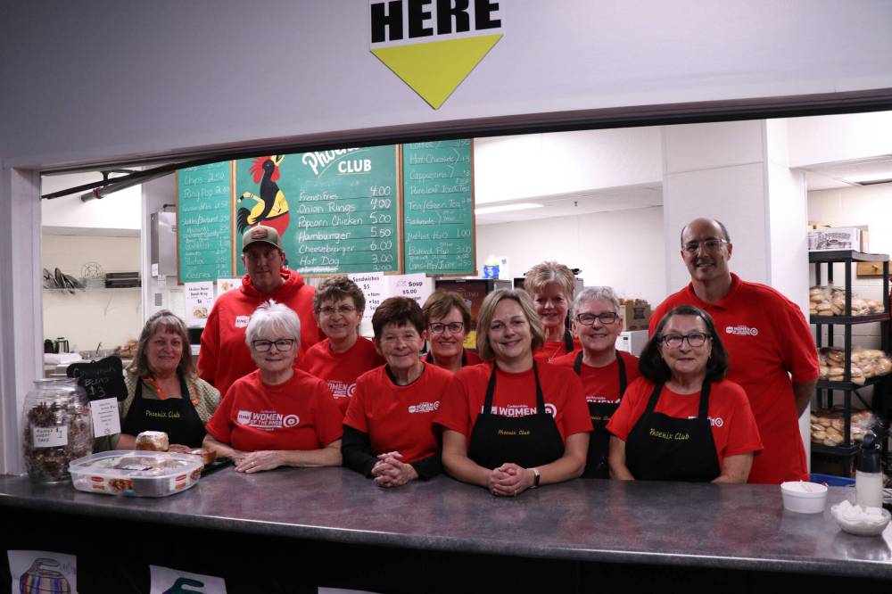 Volunteer duties extend from the ice to the canteen and everything in between at the RME Women of the Rings championship in Pilot Mound. (Matt Packwood/The Brandon Sun)
