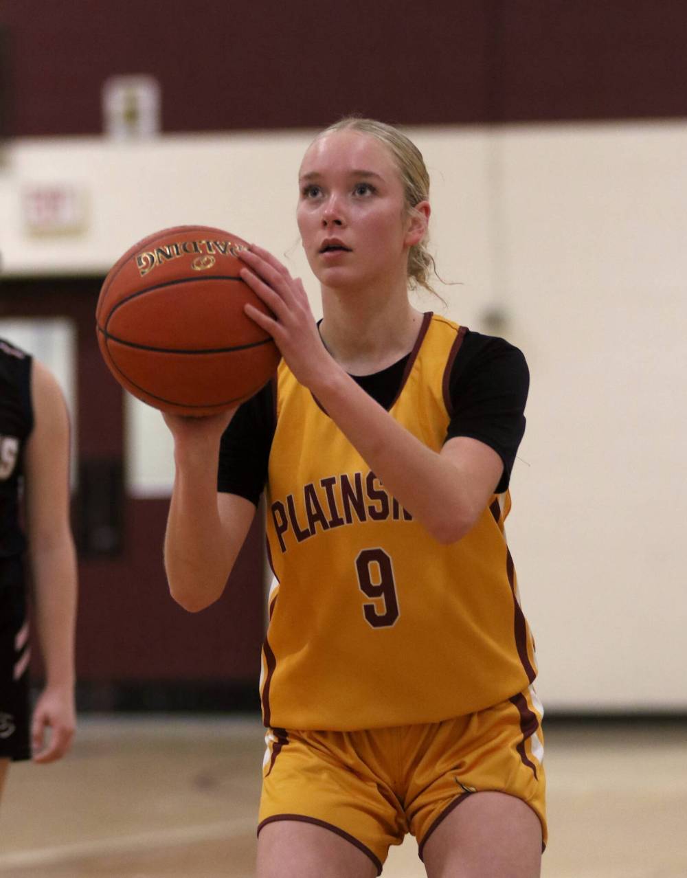 Sophomore Kinsley Penner is in her first year with the Crocus Plainsmen junior varsity girls basketball team after transferring from Vincent Massey. (Thomas Friesen/The Brandon Sun)