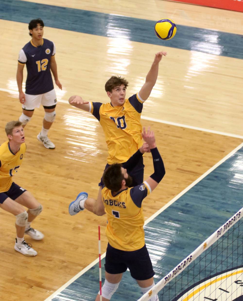 Rookie middle blocker Matthew Siebenga posted three kills and the match-sealing block as the Brandon University Bobcats beat the Fraser Valley Cascades in four sets in Canada West men's volleyball action at the Healthy Living Centre on Saturday. (Thomas Friesen/The Brandon Sun)