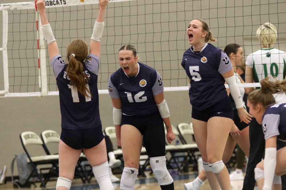Brandon University women’s volleyball captain Avery Burgar (12) was named Canada West player of the week on Tuesday after leading the Bobcats to a 3-2 win over the country’s No. 2-ranked Fraser Valley Cascades. (Thomas Friesen/The Brandon Sun)