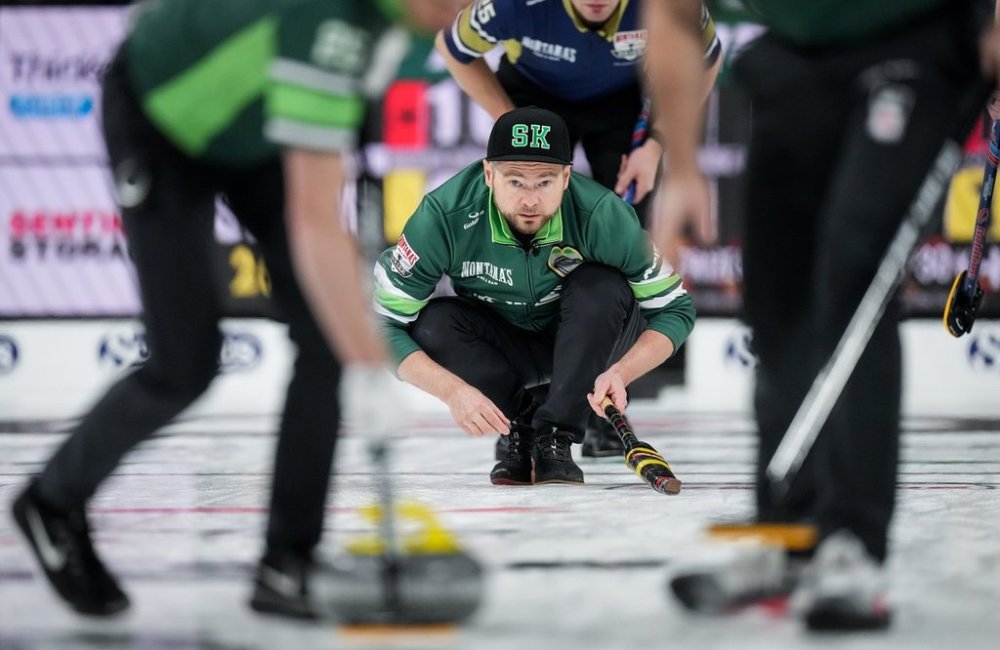 Saskatchewan-McEwen skip Mike McEwen watches his shot while playing Nova Scotia during the Brier, in Kelowna, B.C., on Sunday, March 2, 2025. THE CANADIAN PRESS/Darryl Dyck