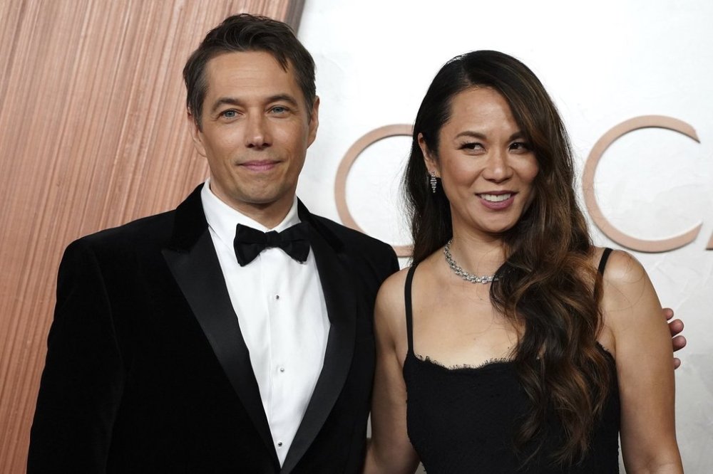 Sean Baker, left, and Samantha Quan arrive at the Oscars in Los Angeles, Sunday, March 2, 2025. THE CANADIAN PRESS/AP-Invision, Jordan Strauss