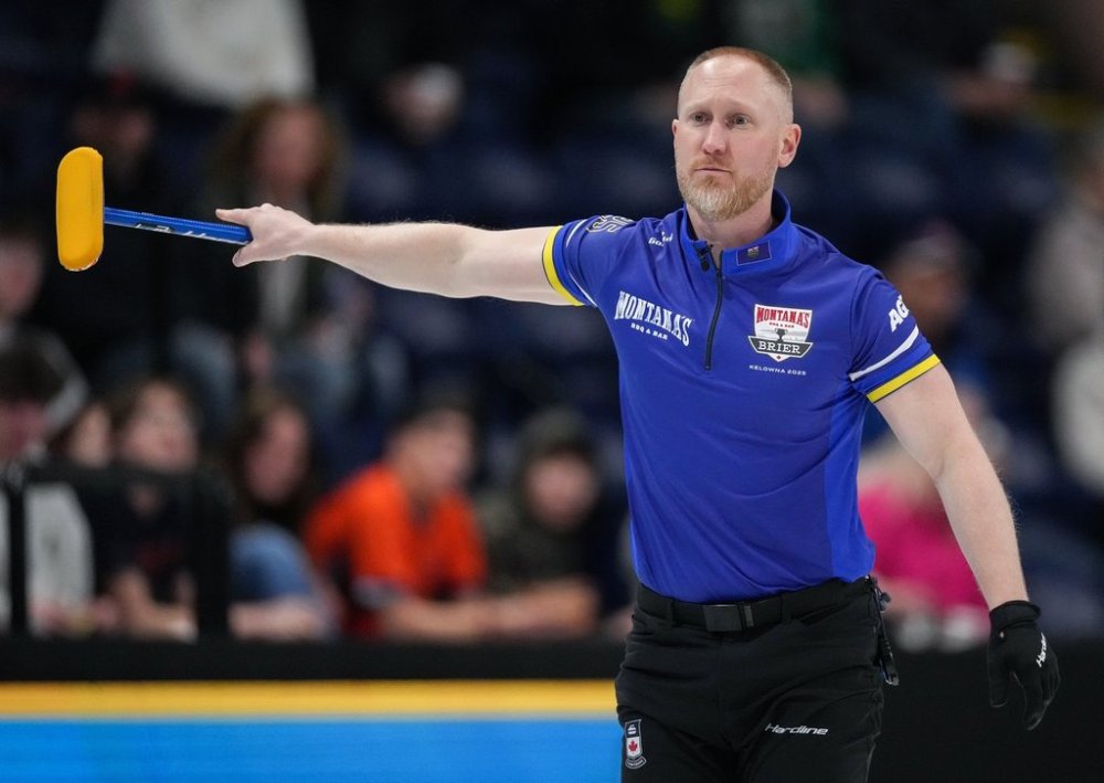 Alberta-Jacobs skip Brad Jacobs directs his teammates while playing Saskatchewan-Kleiter during the Brier, in Kelowna, B.C., on Tuesday, March 4, 2025. THE CANADIAN PRESS/Darryl Dyck