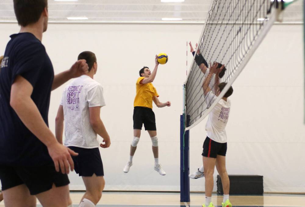 Ryden Hargreaves attacks a ball during Brandon University men's volleyball practice on Tuesday. (Thomas Friesen/The Brandon Sun)
